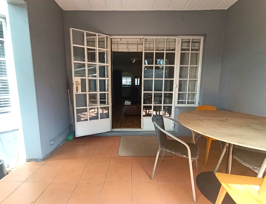 To Let 2 Bedroom Property for Rent in Illovo Gauteng