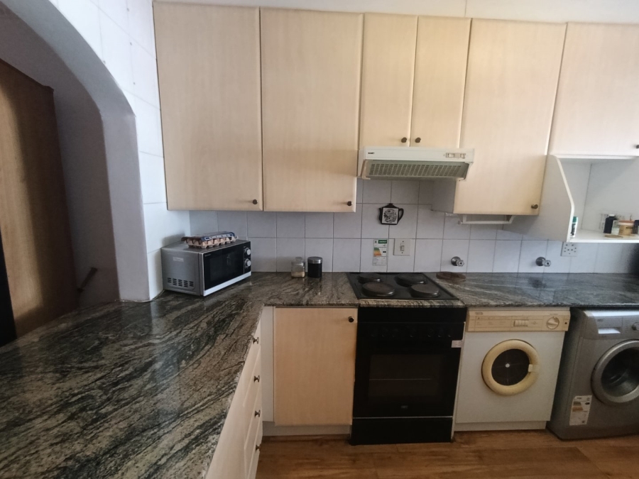 To Let 2 Bedroom Property for Rent in Illovo Gauteng