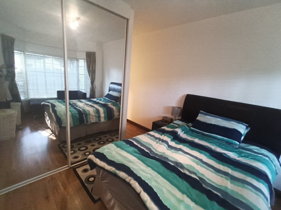 To Let 2 Bedroom Property for Rent in Illovo Gauteng