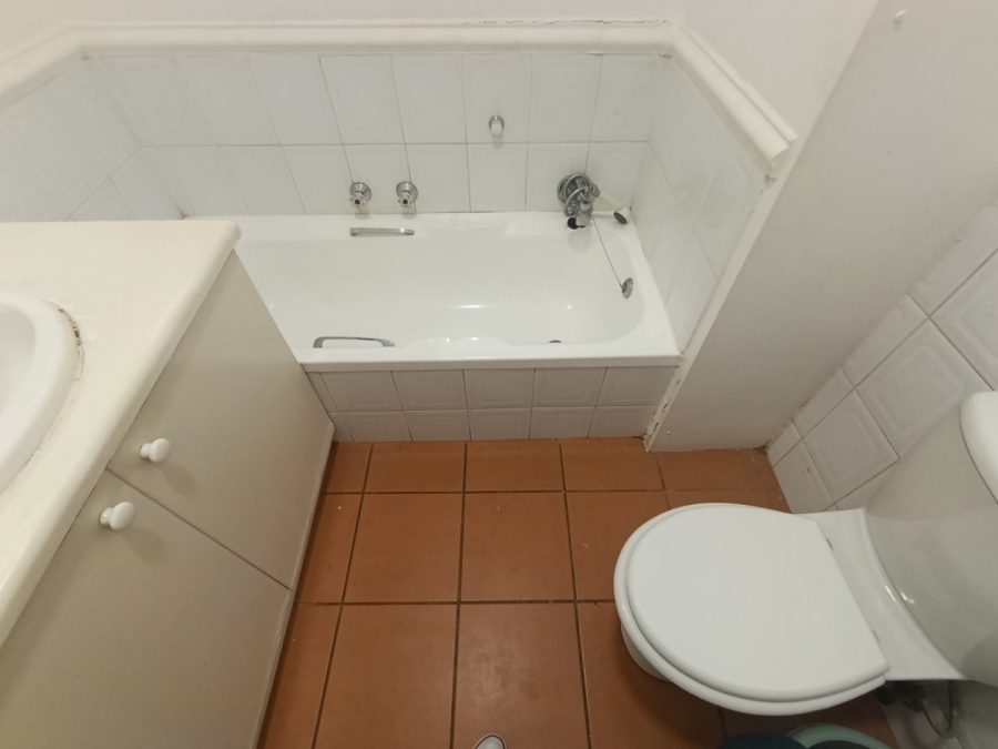 To Let 2 Bedroom Property for Rent in Illovo Gauteng