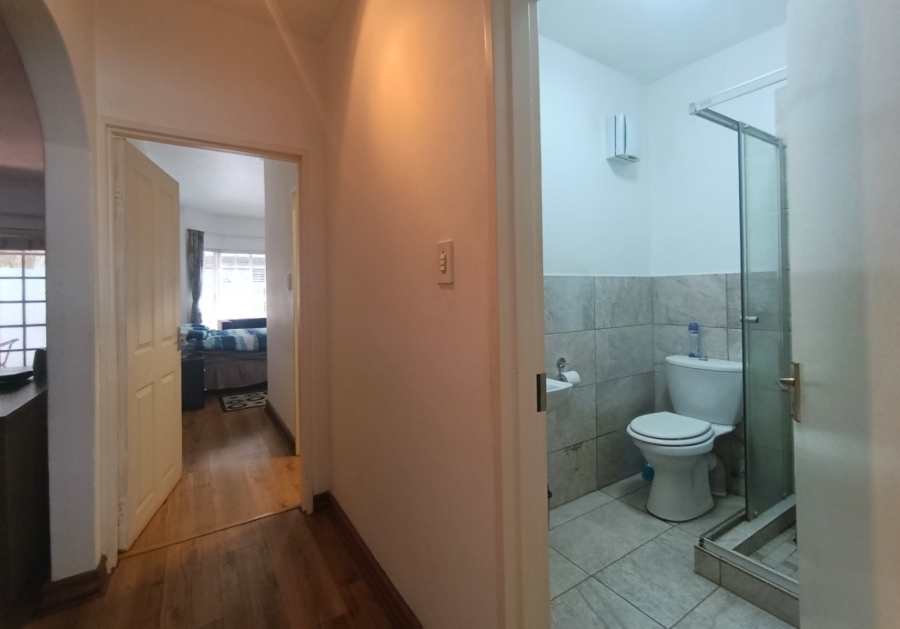 To Let 2 Bedroom Property for Rent in Illovo Gauteng