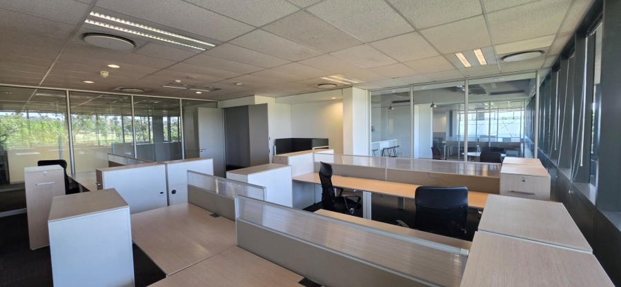 To Let Commercial Property for Rent in Barlow Park Gauteng
