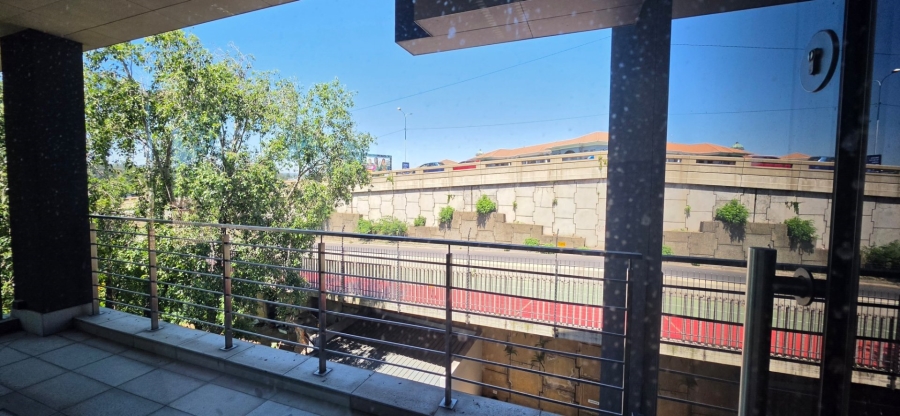 To Let Commercial Property for Rent in Barlow Park Gauteng