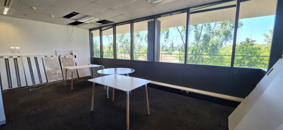 To Let Commercial Property for Rent in Barlow Park Gauteng