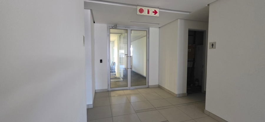 To Let Commercial Property for Rent in Barlow Park Gauteng