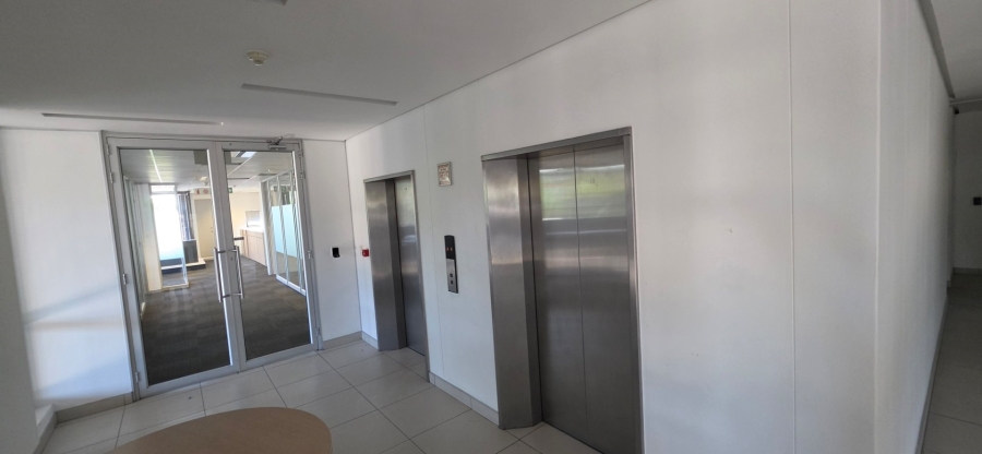 To Let Commercial Property for Rent in Barlow Park Gauteng