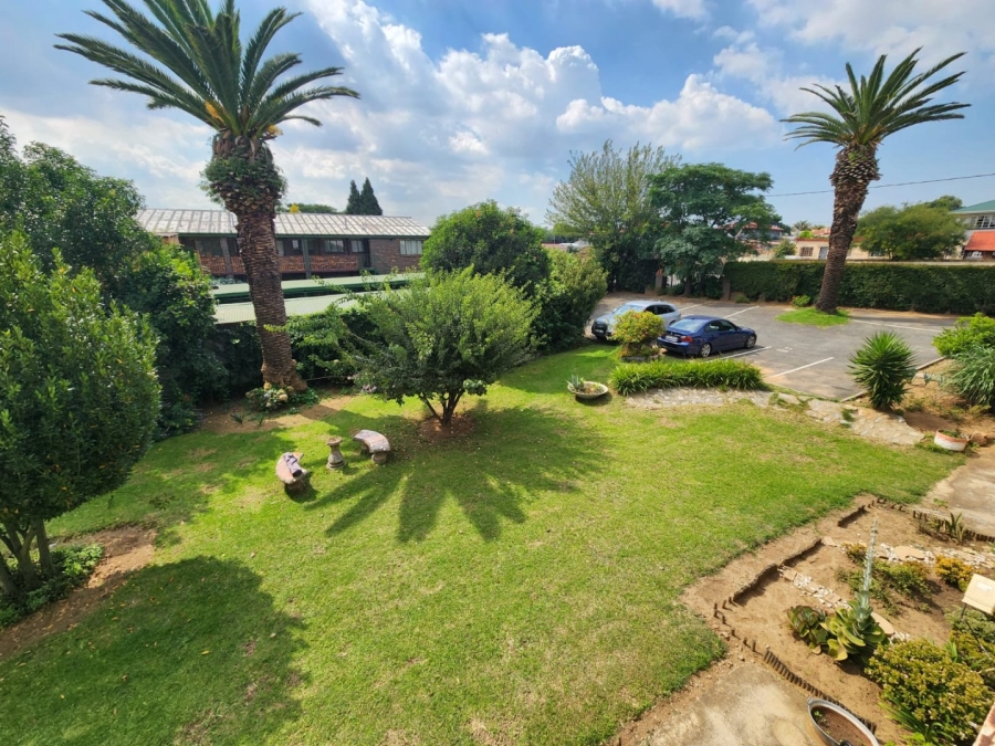 To Let 2 Bedroom Property for Rent in Crown Gardens Gauteng