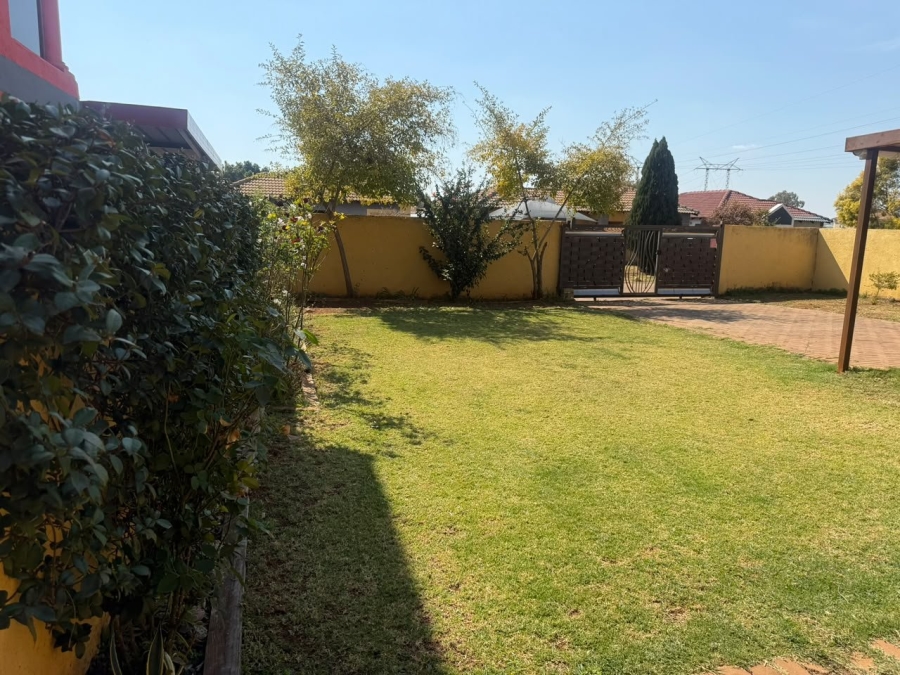 To Let 3 Bedroom Property for Rent in Nkwe Estate Gauteng