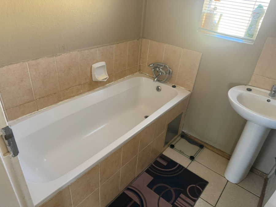 To Let 3 Bedroom Property for Rent in Nkwe Estate Gauteng