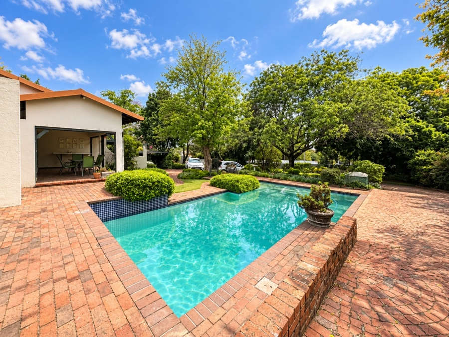 To Let 1 Bedroom Property for Rent in Fourways Gauteng