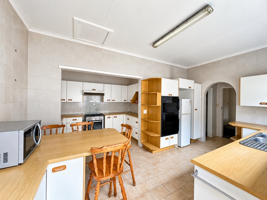 To Let 2 Bedroom Property for Rent in Fourways Gauteng