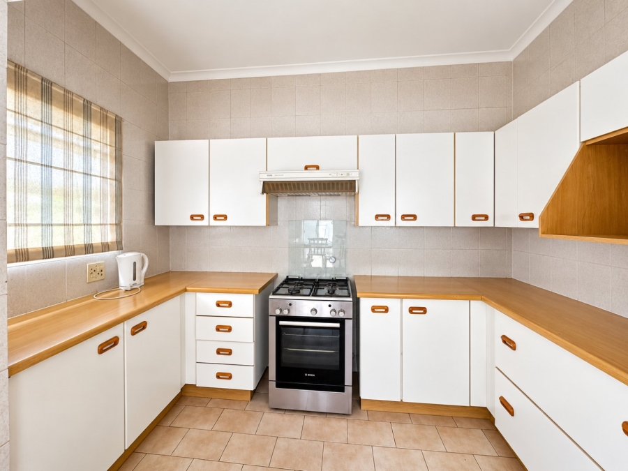 To Let 2 Bedroom Property for Rent in Fourways Gauteng