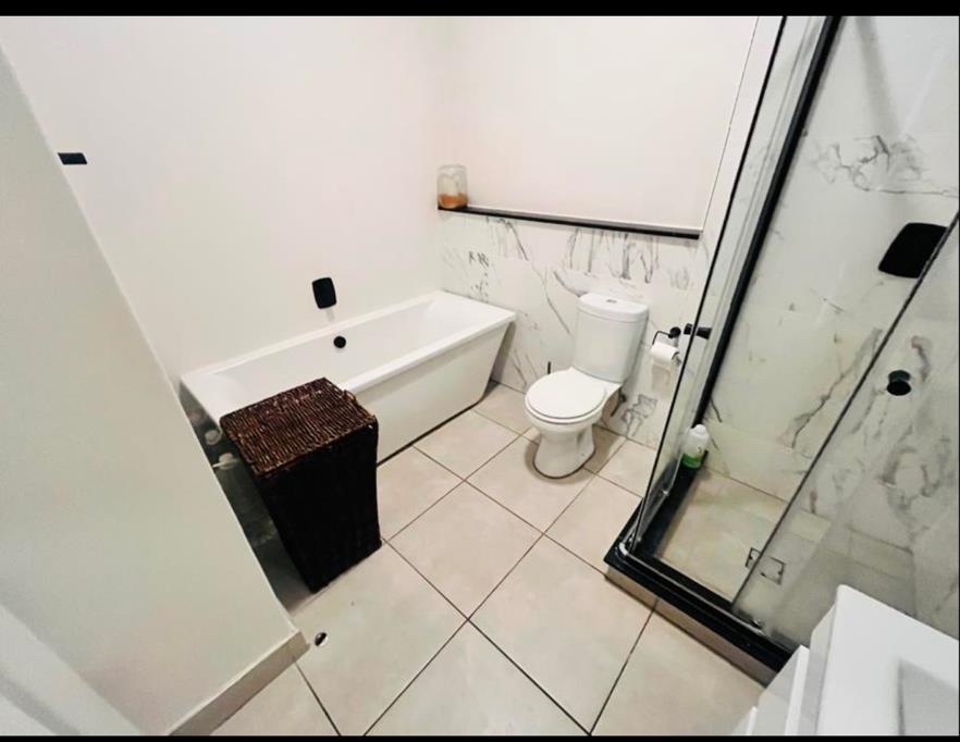 To Let 2 Bedroom Property for Rent in Waterfall Country Estate Gauteng