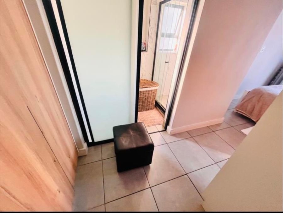 To Let 2 Bedroom Property for Rent in Waterfall Country Estate Gauteng