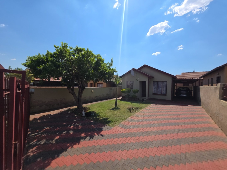 2 Bedroom Property for Sale in Soshanguve VV Gauteng
