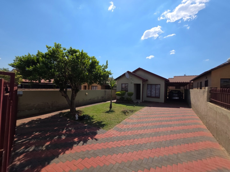 2 Bedroom Property for Sale in Soshanguve VV Gauteng