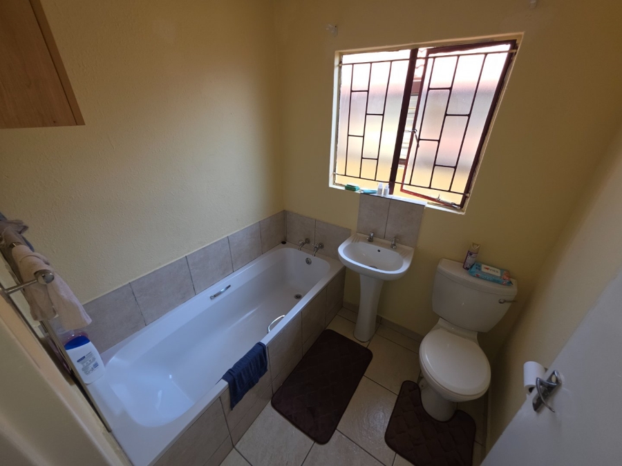 2 Bedroom Property for Sale in Soshanguve VV Gauteng
