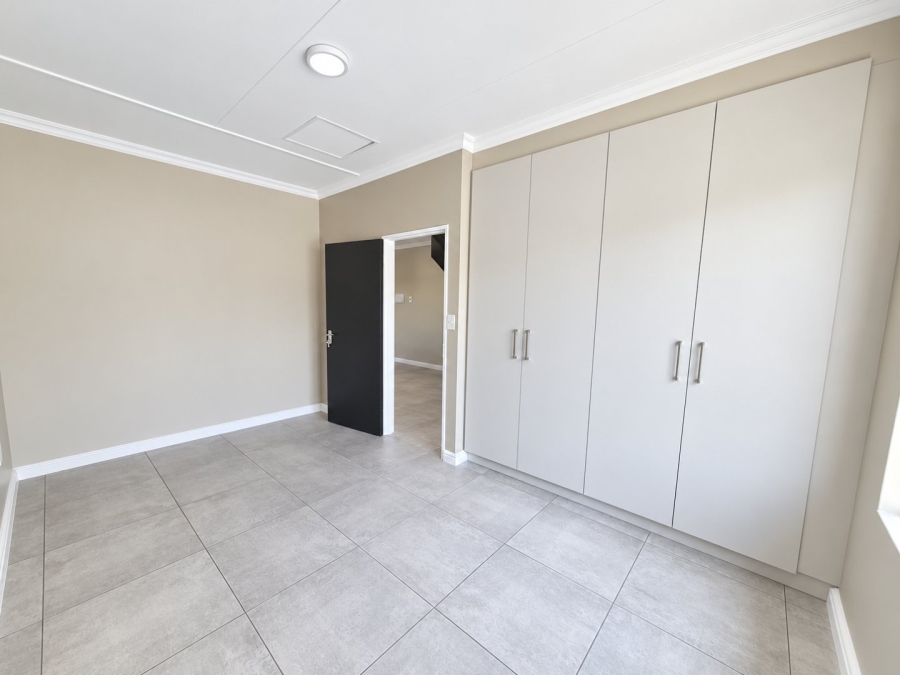 3 Bedroom Property for Sale in Glen Austin Gauteng