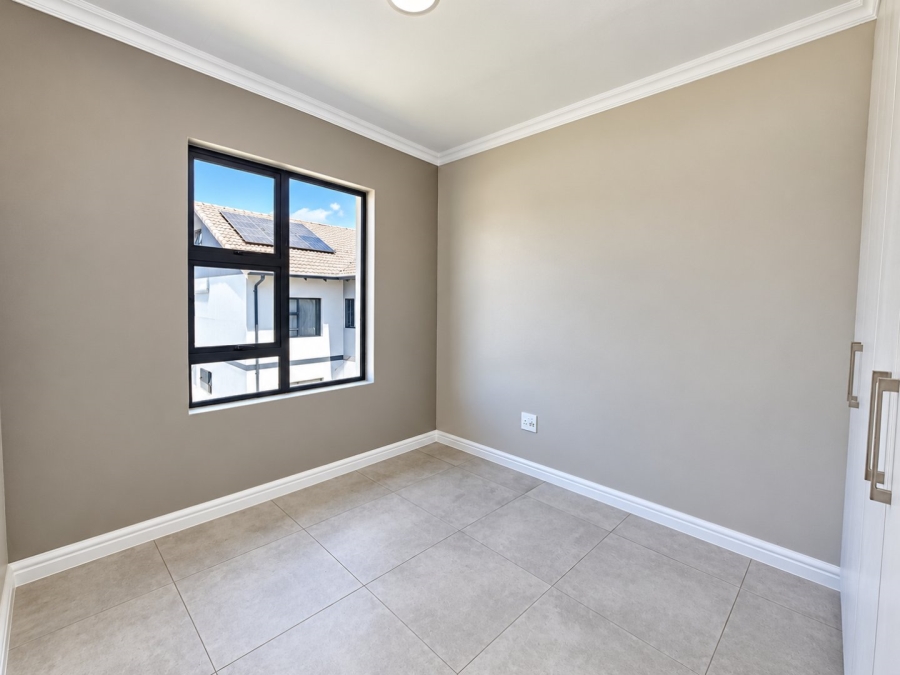 3 Bedroom Property for Sale in Glen Austin Gauteng
