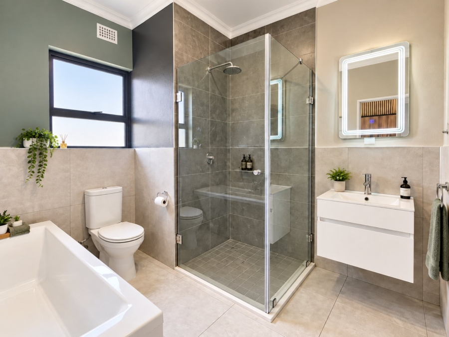3 Bedroom Property for Sale in Glen Austin Gauteng