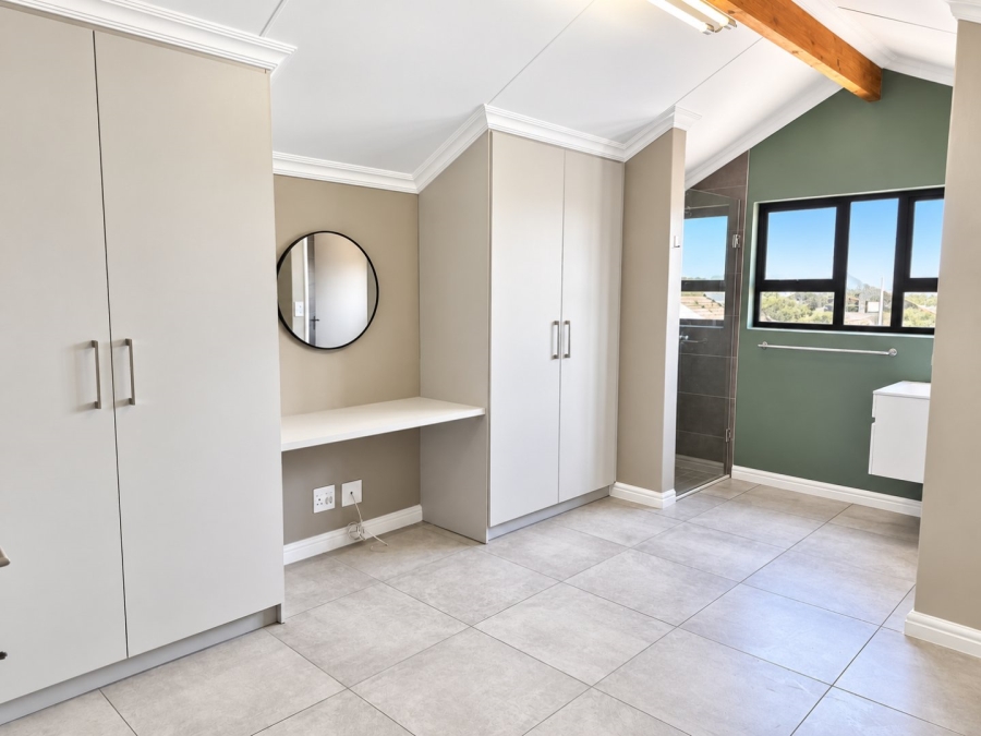 3 Bedroom Property for Sale in Glen Austin Gauteng