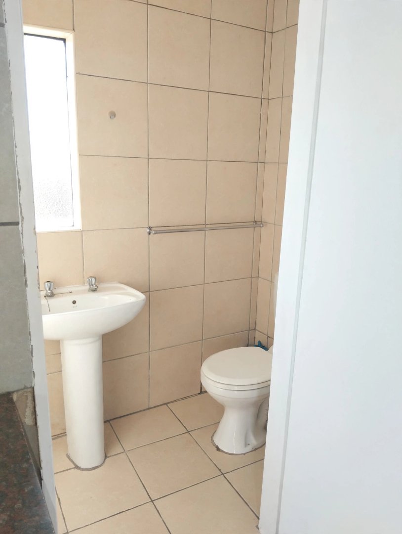1 Bedroom Property for Sale in Philip Nel Park Gauteng