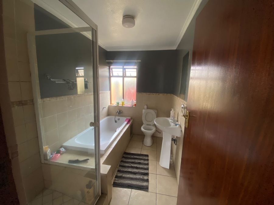 2 Bedroom Property for Sale in Montana Tuine Gauteng