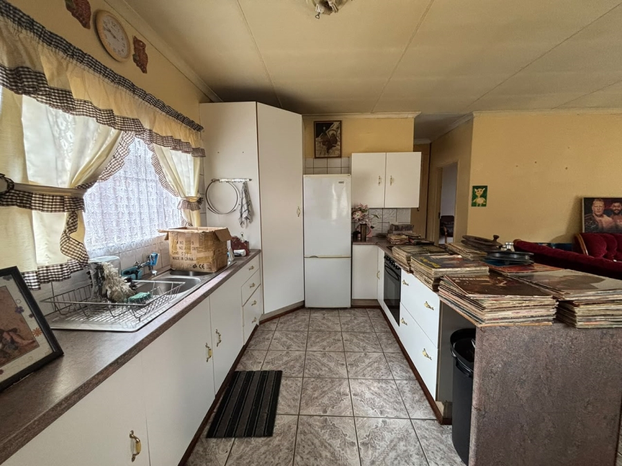 3 Bedroom Property for Sale in Brackendowns Gauteng