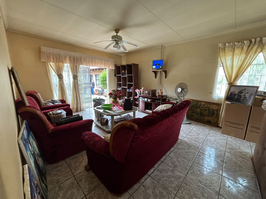 3 Bedroom Property for Sale in Brackendowns Gauteng