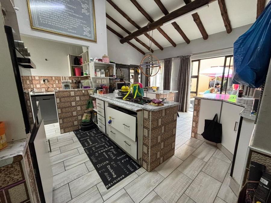 3 Bedroom Property for Sale in Brackendowns Gauteng