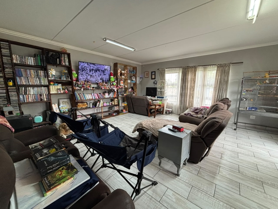 3 Bedroom Property for Sale in Brackendowns Gauteng