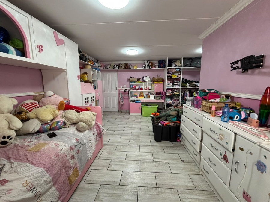 3 Bedroom Property for Sale in Brackendowns Gauteng