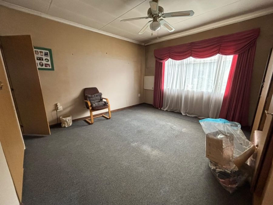 3 Bedroom Property for Sale in Brackendowns Gauteng