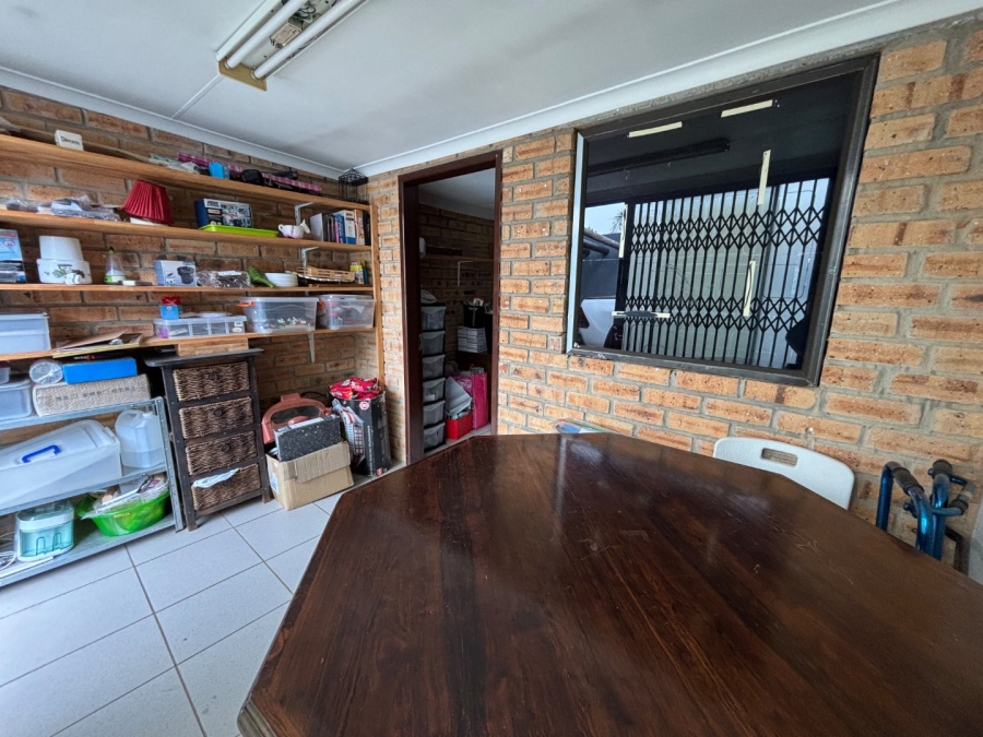 3 Bedroom Property for Sale in Brackendowns Gauteng