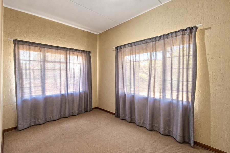2 Bedroom Property for Sale in Paulshof Gauteng