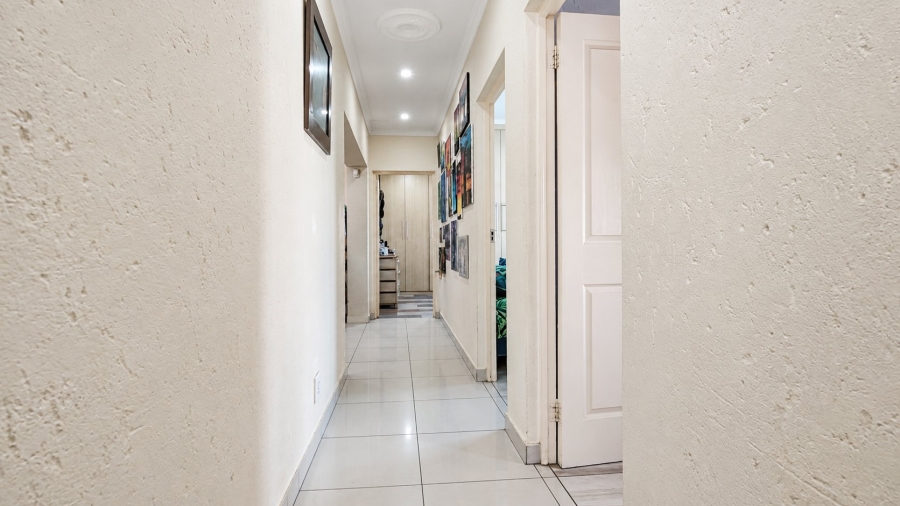 3 Bedroom Property for Sale in Rothdene Gauteng