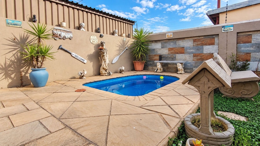 3 Bedroom Property for Sale in Rothdene Gauteng