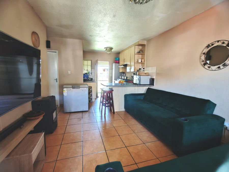 2 Bedroom Property for Sale in Elspark Gauteng