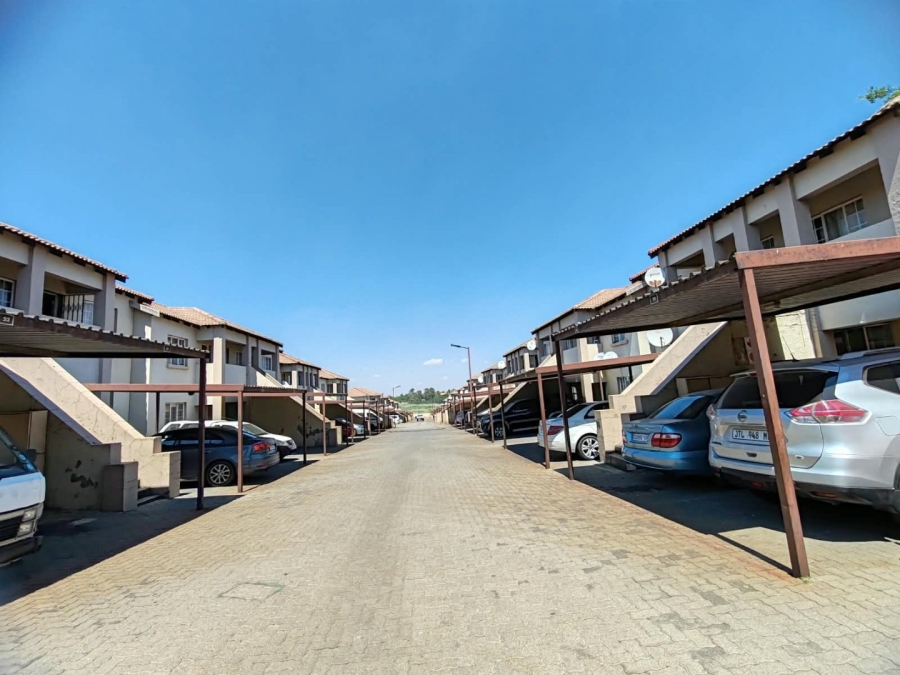 2 Bedroom Property for Sale in Elspark Gauteng