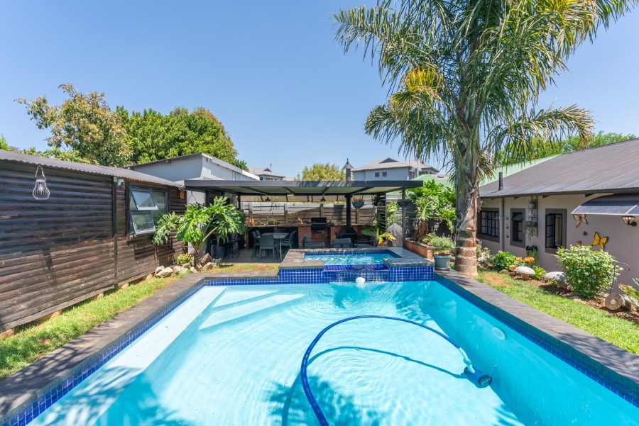 3 Bedroom Property for Sale in Lakeside Village Gauteng