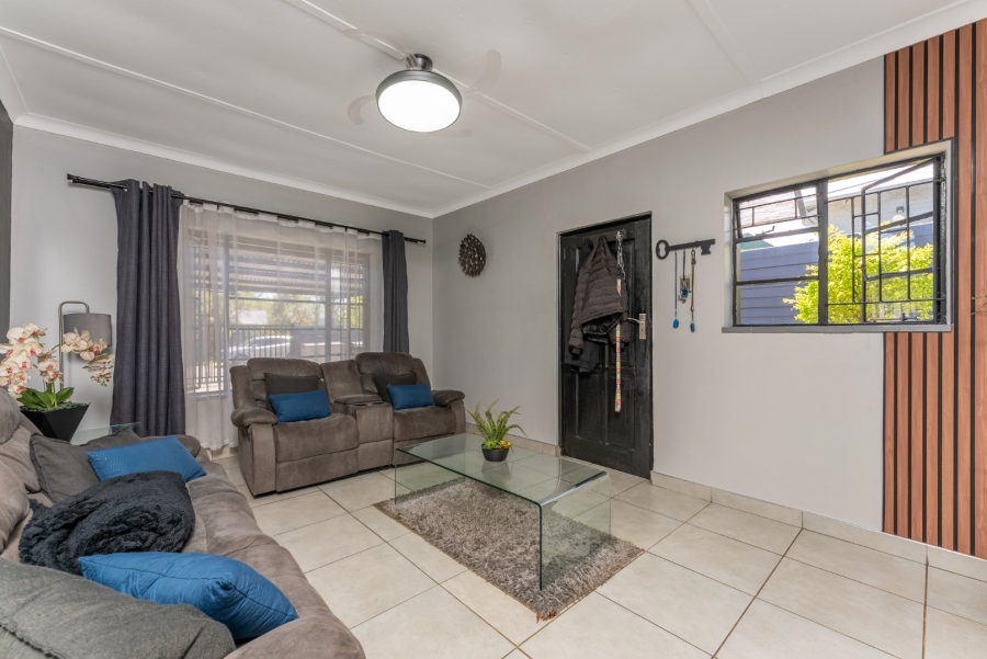 3 Bedroom Property for Sale in Lakeside Village Gauteng