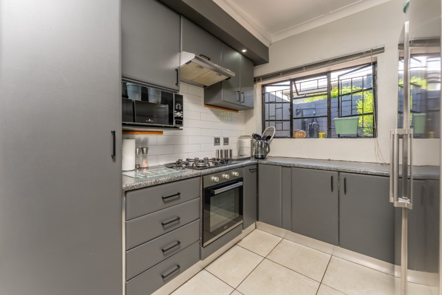 3 Bedroom Property for Sale in Lakeside Village Gauteng