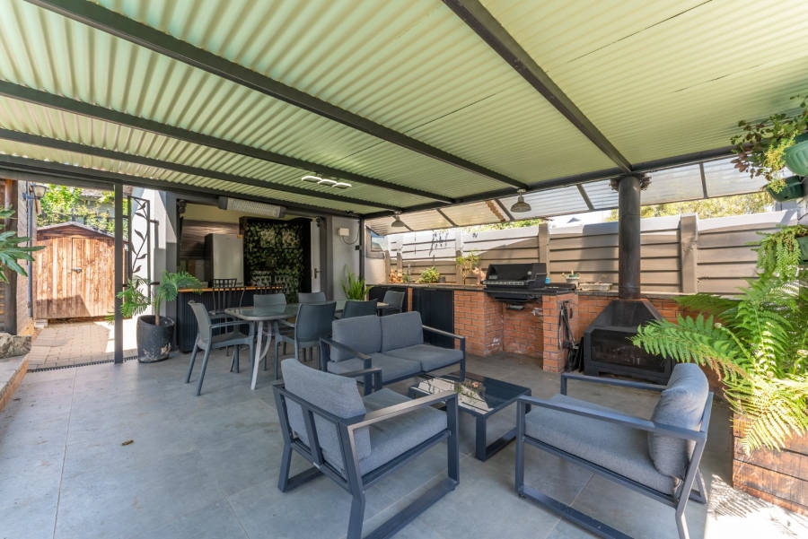 3 Bedroom Property for Sale in Lakeside Village Gauteng