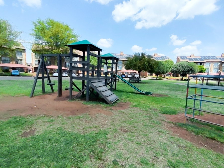 1 Bedroom Property for Sale in Wonderpark Estate Gauteng