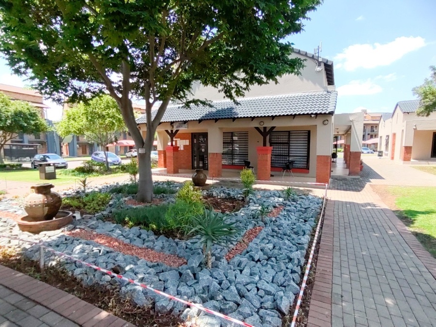 1 Bedroom Property for Sale in Wonderpark Estate Gauteng