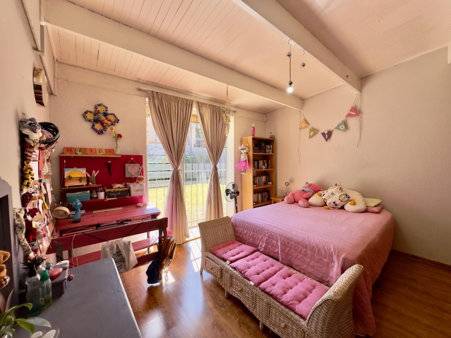 3 Bedroom Property for Sale in Waverley Gauteng