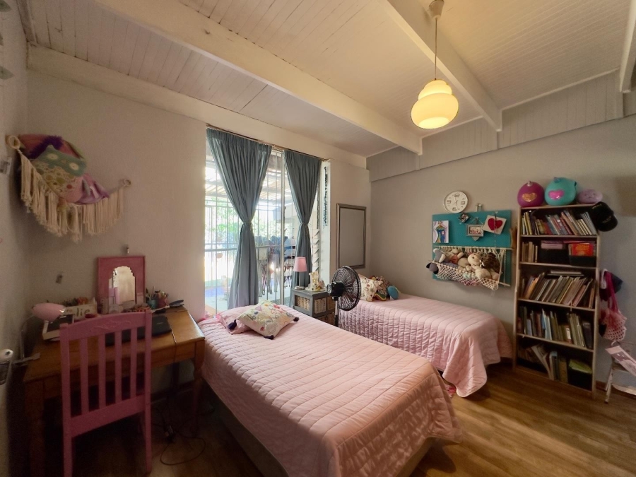 3 Bedroom Property for Sale in Waverley Gauteng