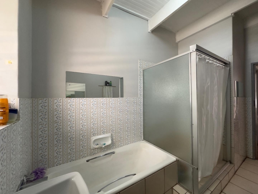 3 Bedroom Property for Sale in Waverley Gauteng
