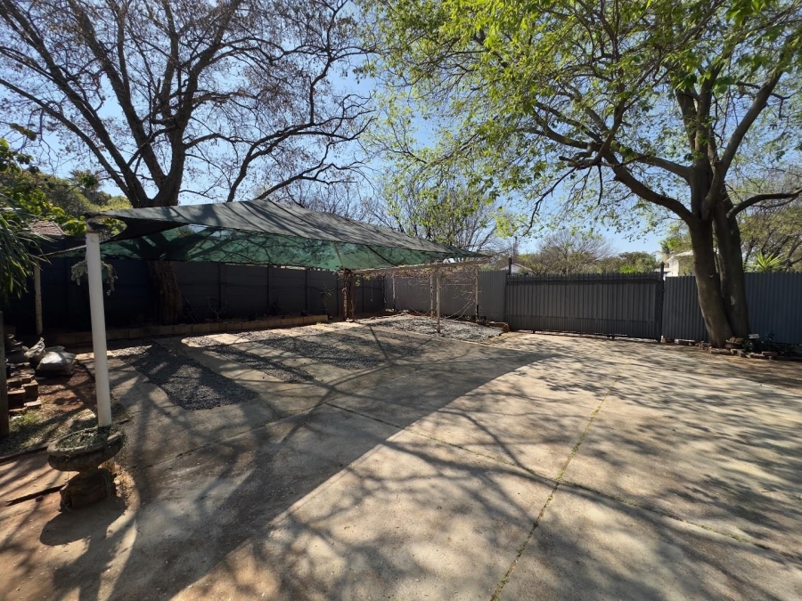 3 Bedroom Property for Sale in Waverley Gauteng