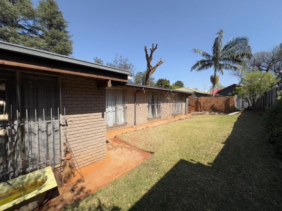 3 Bedroom Property for Sale in Waverley Gauteng